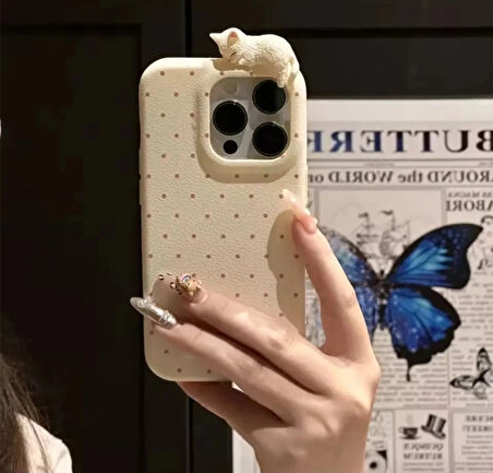 Sevimli Uyuyan Kedicik 3D iPhone 13 Telefon Kılıfı