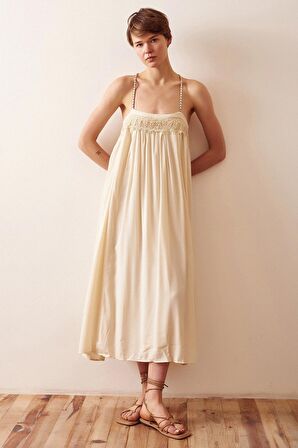 Dantel Detaylı Askılı Salaş Elbise Krem