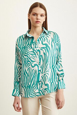 Zebra Desen V Yaka Saten Gömlek Yeşil