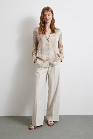 V Yaka Desenli Saten Gömlek Kahve