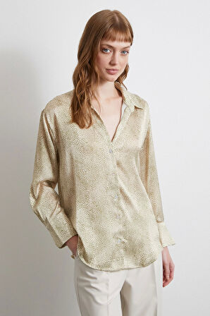 V Yaka Desenli Saten Gömlek Yeşil