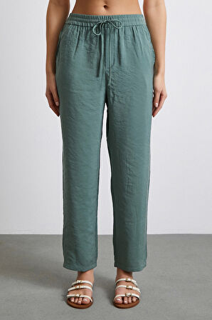 Beli Lastikli Arkası Cepli Rahat Pantolon Haki