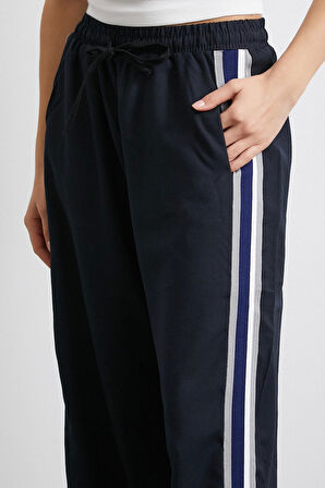 Beli Lastikli Çift Şeritli Pantolon Lacivert