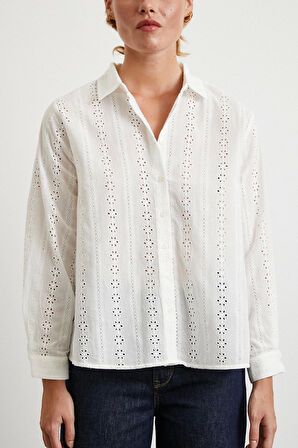 Fisto İşlemeli Gömlek Beyaz