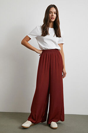 Beli Lastikli Dökümlü Geniş Paça Pantolon Kahve