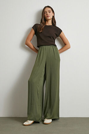 Beli Lastikli Dökümlü Geniş Paça Pantolon Haki