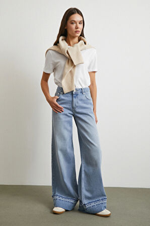 Paçası Katlamalı Geniş Paça Jean Buz Mavisi