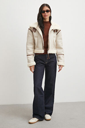 Biye Detaylı Lamine Ceket Bej