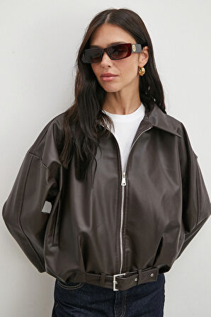 Yakalı Kemer Detaylı Deri Ceket Kahve