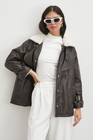 Kürklü Yaka Detaylı Deri Ceket Kahve