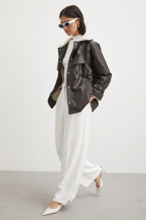 Kürklü Yaka Detaylı Deri Ceket Kahve