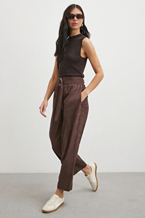 Beli Büzgülü Kemer Tokalı Pantolon Kahve