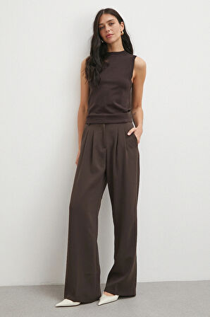 Beli Lastikli Pileli Geniş Paça Pantolon Kahve