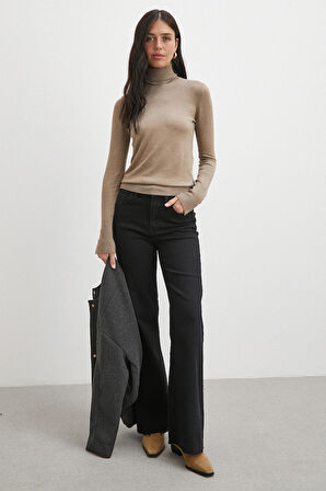 Push Up Kesik Geniş Paça Jean Siyah