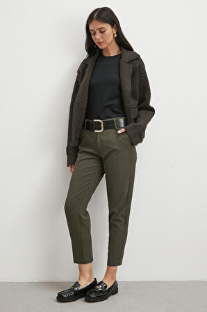 Kemerli Havuç Paça Pantolon Haki