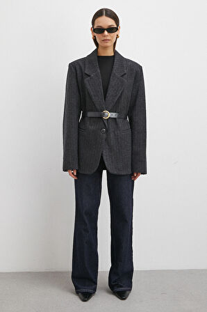 Çizgi Detaylı Kemerli Kaşe Ceket Siyah