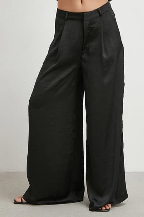 Bol Paça Saten Pantolon Siyah
