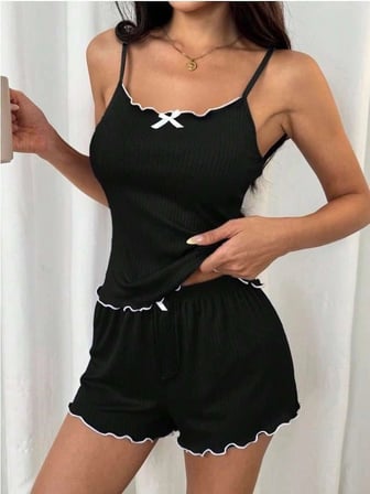 HERŞEYTREND  Siyah Beyaz Kurdelalı Askılı Şortlu Pijama Takımı