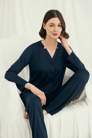 HERŞEYTREND  Uzun Kollu Boydan Düğmeli V Yaka Pijama Takımı