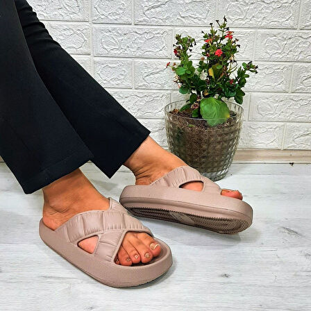 Akınalbella 408 Camel Renk Çapraz eva Hafif Rahat Kadın Terlik