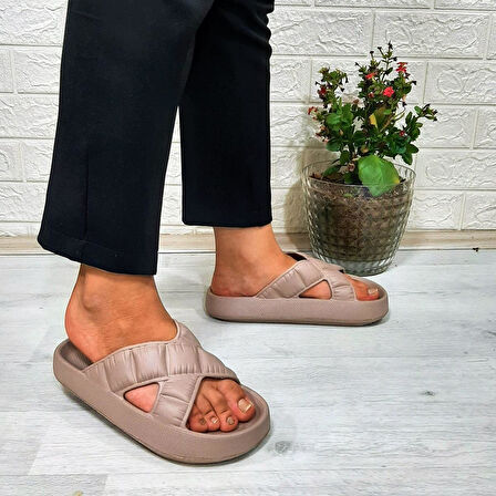 Akınalbella 408 Camel Renk Çapraz eva Hafif Rahat Kadın Terlik