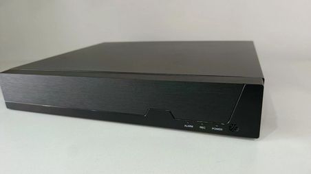 United 4 4 Kanal 5 MP 4K XVR DVR Kayıt Cihazı Siyah