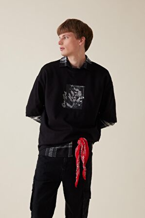 DeFacto Siyah Loose Fit Bisiklet Yaka Çiçek Baskılı Ağır Kumaş Kısa Kollu Tişört C7056AX24AUBK81