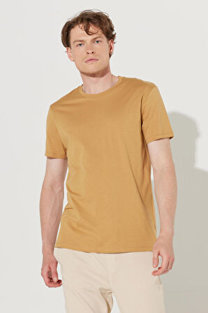 Erkek Hardal Slim Fit Dar Kesim %100 Pamuk Bisiklet Yaka Kısa Kollu Tişört