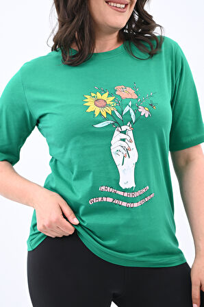 Kadın Büyük Beden Çiçek Tutan El Baskılı T-Shirt 1574-23
