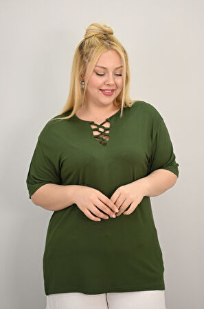 Kadın Büyük Beden Kısa Kollu Yakası Biye Detaylı Bluz 1970-25