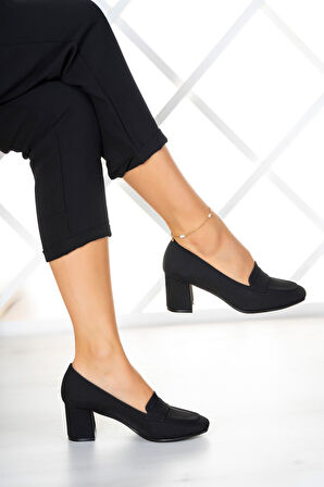 Della Siyah Krep Kalın Topuklu Ayakkabı