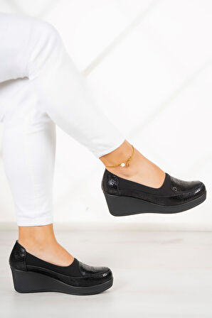 Priscilla Siyah Yılan Hakiki Deri Dolgu Topuklu Streç Günlük Ayakkabı