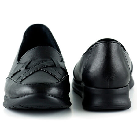Mammina Siyah Hakiki Deri Çapraz Bant Detaylı Slip-On Günlük Ayakkabı