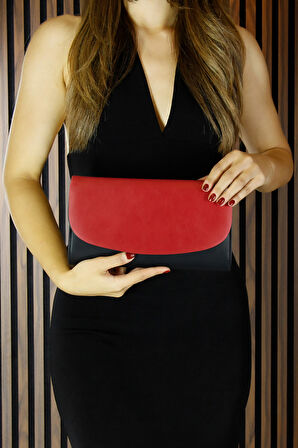 Erkan Saçmacı Siyah Kırmızı Vegan Zincir Askılı Manyetik Kapaklı Zarif Abiye El Çantası