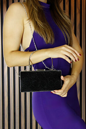 Erkan Saçmacı Siyah Croco Desenli Metal Saplı Zincirli Abiye El Çantası