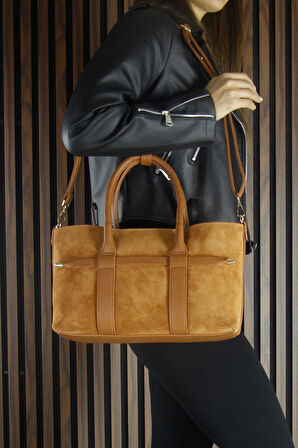 Erkan Saçmacı Taba Hakiki Dana Süet Fermuarlı Üç Bölmeli İç Cepli Askılı Orta Boy Günlük Omuz 