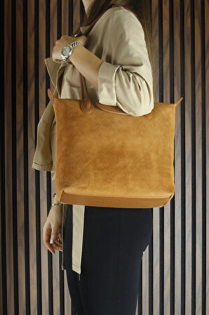 Erkan Saçmacı Taba Hakiki Dana Süet Fermuarlı Manyetik Kapaklı Büyük Boy Günlük Omuz Çantası