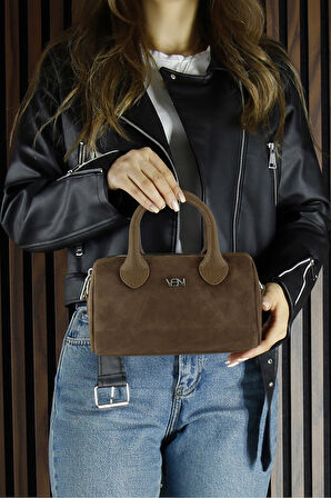 Erkan Saçmacı Açık Kahve Hakiki Dana Süet Fermuarlı Askılı İç Cepli Küçük Boy Günlük Omuz Çantası