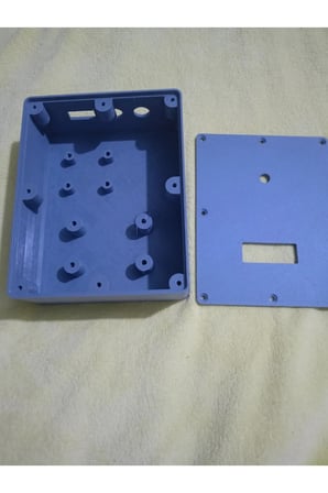 Elektronik projeler için kutu 135×110×45