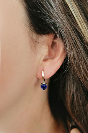 Lacivert Taşlı Altın Kalp Küpe