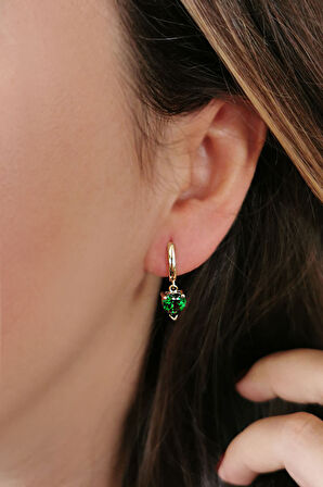 Yeşil Taşlı Altın Kalp Küpe