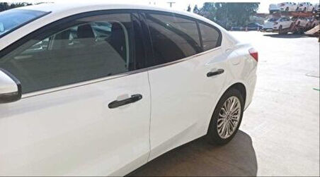 Ford Focus 2019+ Kapı Kolu Piano Black