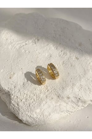 Çelik Gold Gömme Zirkon Taşlı Minimal Zarif Scarlett Halka Küpe -kararma yapmaz-