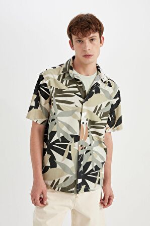 DeFacto Regular Fit Yazlık Hawaii Baskılı Pamuklu Kısa Kollu Gömlek C7667AX24SMKH373
