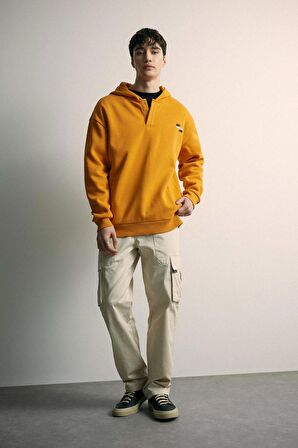 DeFacto Comfort Regular Fit Rahat Kalıp Kapüşonlu Çıtçıt Kapamalı Baskılı Sweatshirt B4766AX24SPOG589