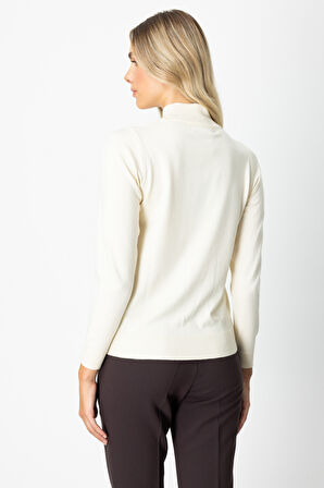 On Kadın Püsküllü Kalp Detaylı Dik Yaka Kazak 65325 Ekru