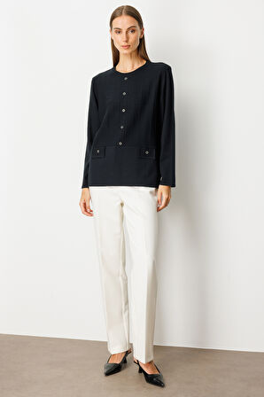 On Kadın Kabartma Desenli Süs Düğmeli Triko Kazak 65358 Siyah