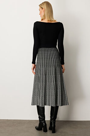 On Kadın Aksesuar Detaylı Midi Triko Etek 65208 Siyah