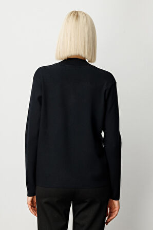 On Kadın Pencere Detaylı Taşlı Kazak 65372 Siyah