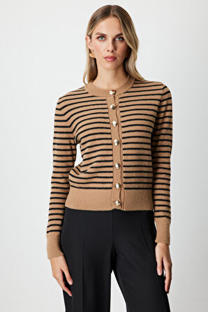 On Kadın Sıfır Yaka Çizgili Hırka 63901 Camel